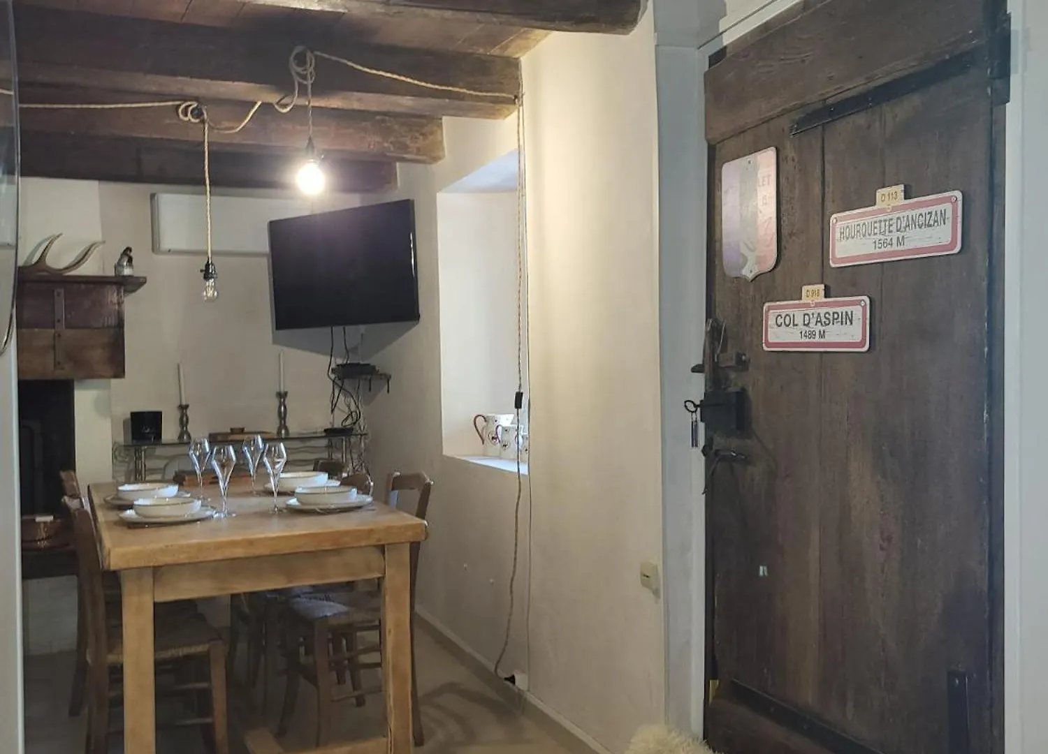Maison Pyreneene كامبان بيت للعطل
