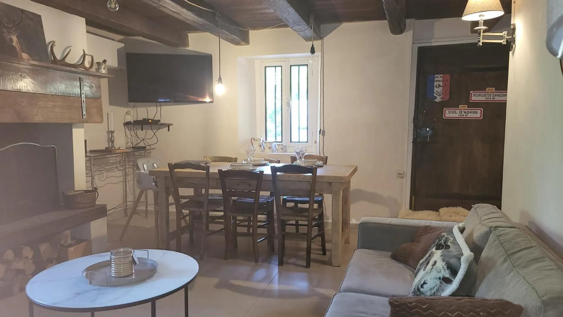 بيت للعطل Maison Pyreneene كامبان