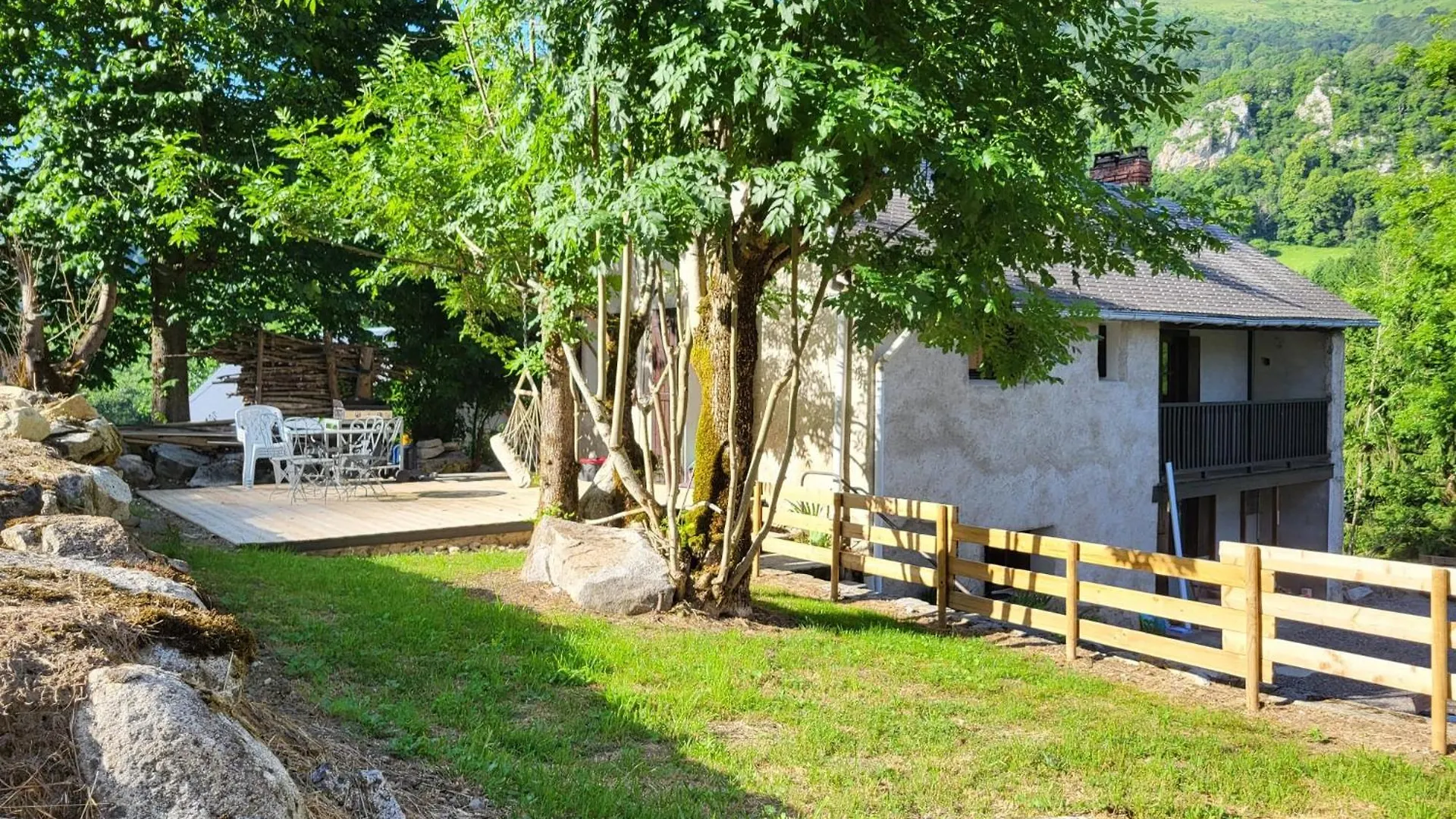 بيت للعطل Maison Pyreneene كامبان